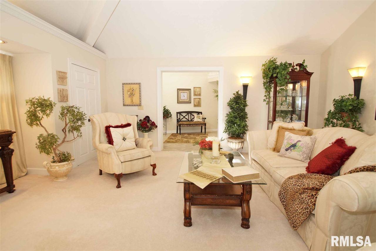 9109 Trigger Road Edwards, IL 61528 - Photo 10 of 30 Gallery Image 10