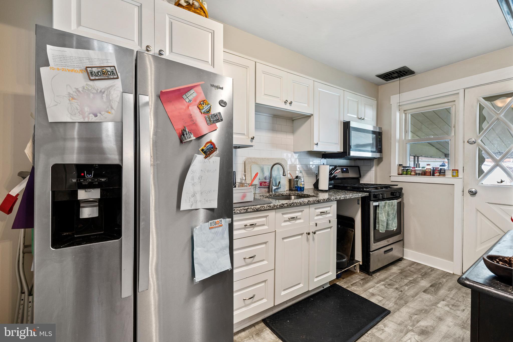 7521 Lawrence Road Dundalk, MD 21222 - Photo 8 of 20 Kitchen