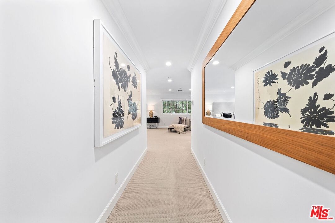 1132 Chantilly Road Los Angeles, CA 90077 - Photo 15 of 29 Gallery Image 15