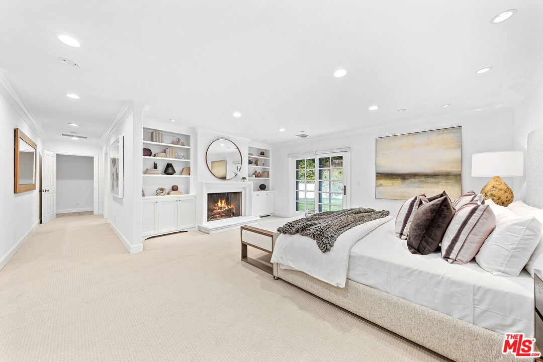 1132 Chantilly Road Los Angeles, CA 90077 - Photo 16 of 29 Gallery Image 16