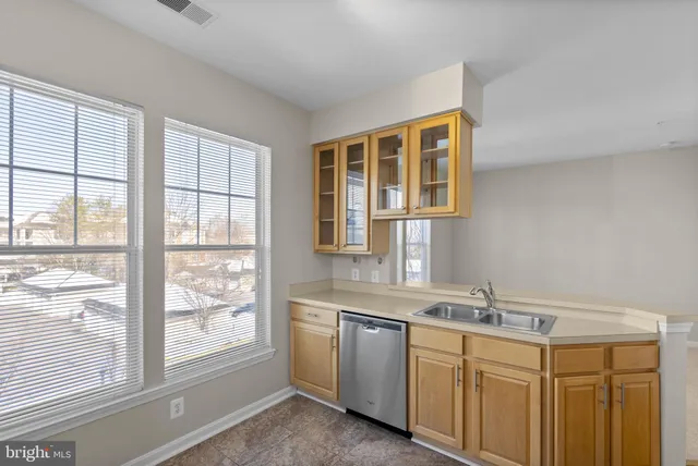 $2,800 | 101 Watkins Pond Boulevard, Unit 4306, Rockville, MD 20850