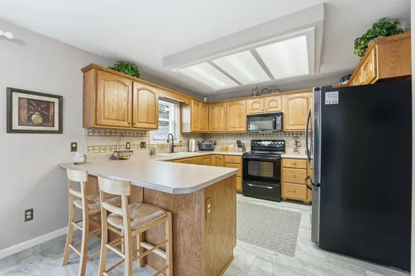 $330,000 | 7825 Berryhill Court, Fort Wayne, IN 46825