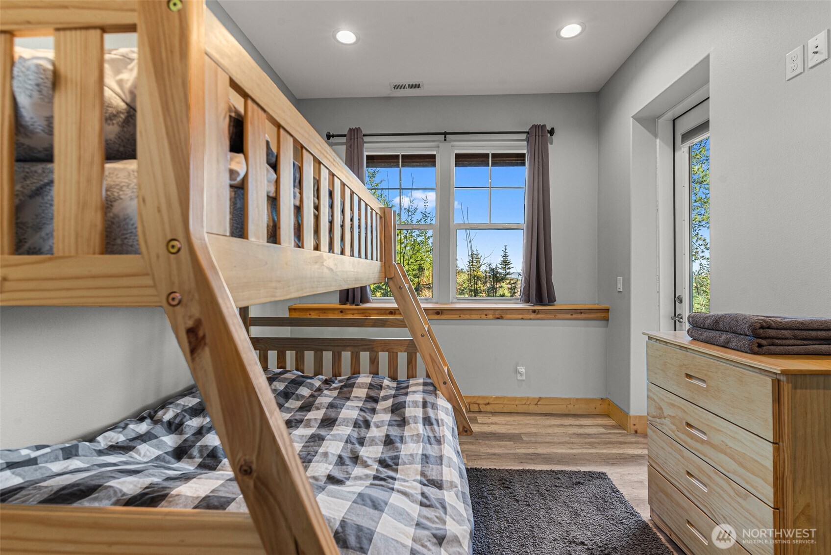 6827 Forest Ridge Drive Wenatchee, WA 98801 - Photo 20 of 37