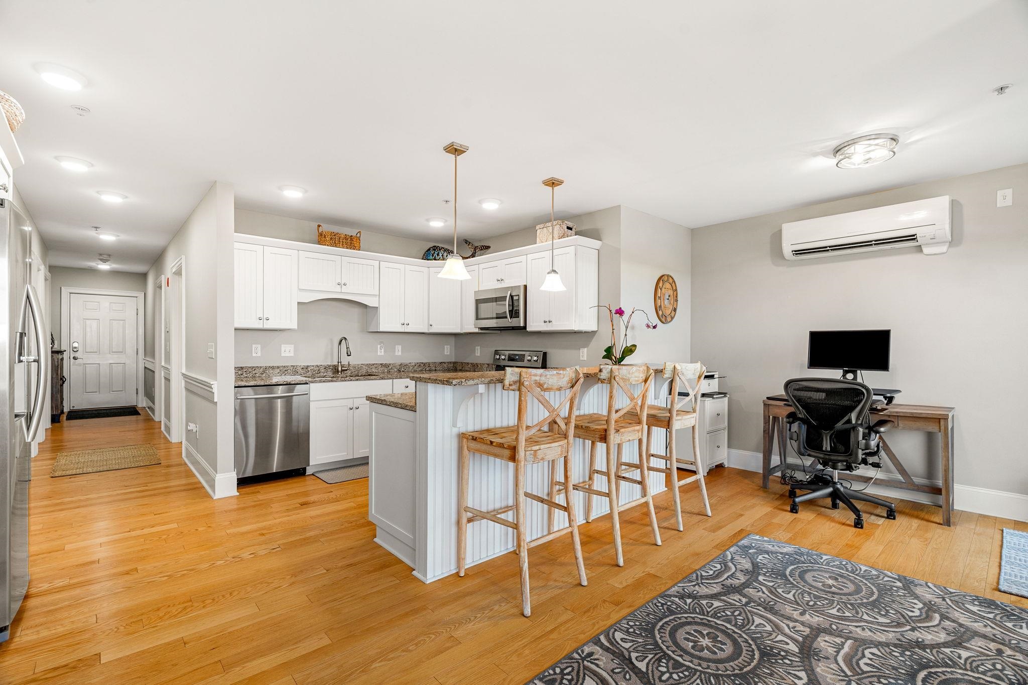 580 Winnacunnet Road, Unit 305 Hampton, NH 03842 - Photo 4 of 26