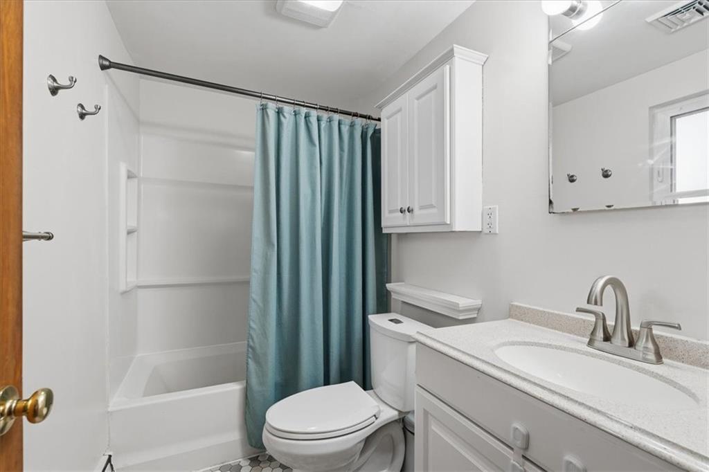 101 Parise Road Pittsburgh, PA 15221 - Photo 16 of 33 Gallery Image 16