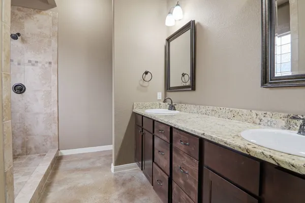 $2,400 | 173 Kipahulu Drive, Bastrop, TX 78602
