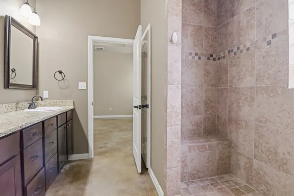 $2,400 | 173 Kipahulu Drive, Bastrop, TX 78602