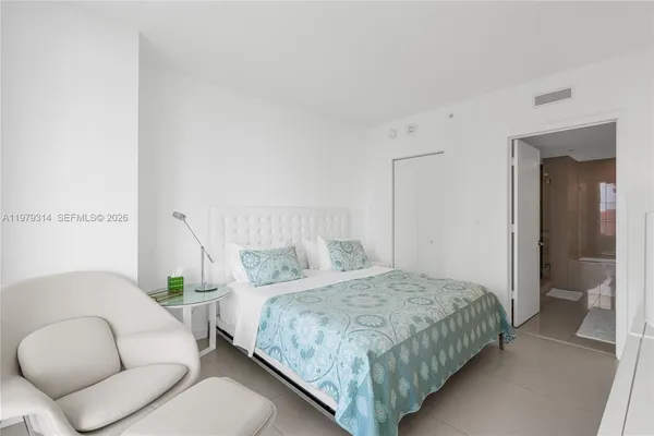 $7,000 | 1300 South Miami Avenue, Unit 2305, Miami, FL 33130