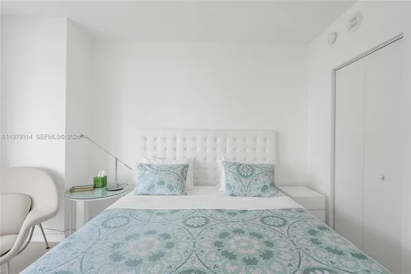 $7,000 | 1300 South Miami Avenue, Unit 2305, Miami, FL 33130