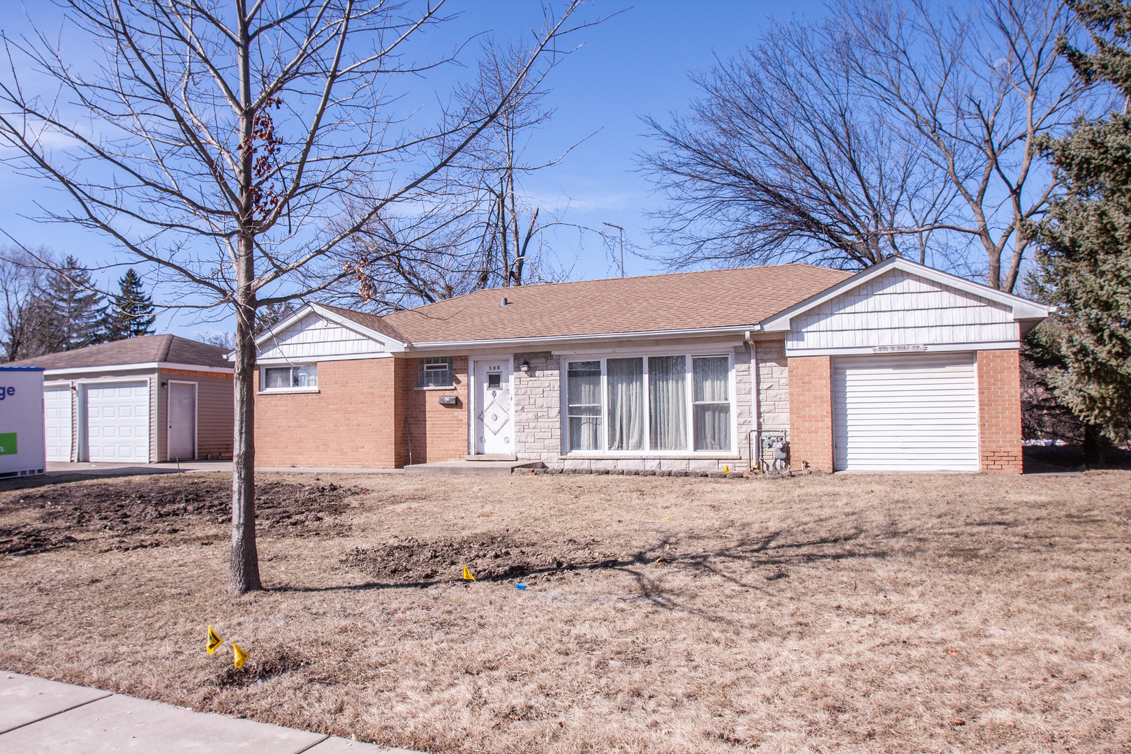 500 West Golf Road Mount Prospect, IL 60056 - Photo 1 of 6 front view of a house with a yard