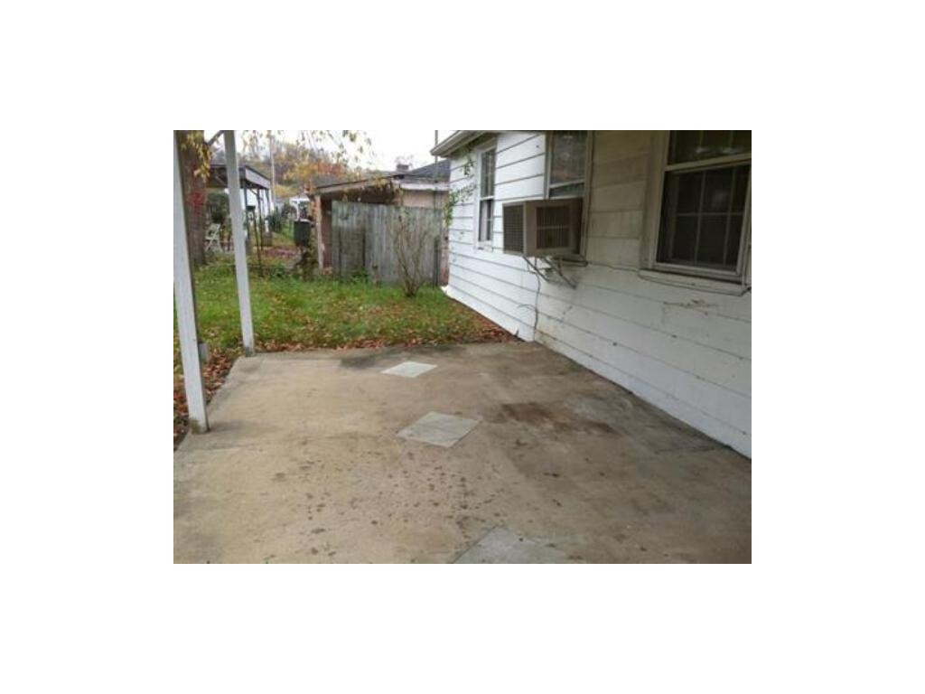 1402 Garden Road Elizabethton, TN 37643 - Photo 18 of 21 Photo 18