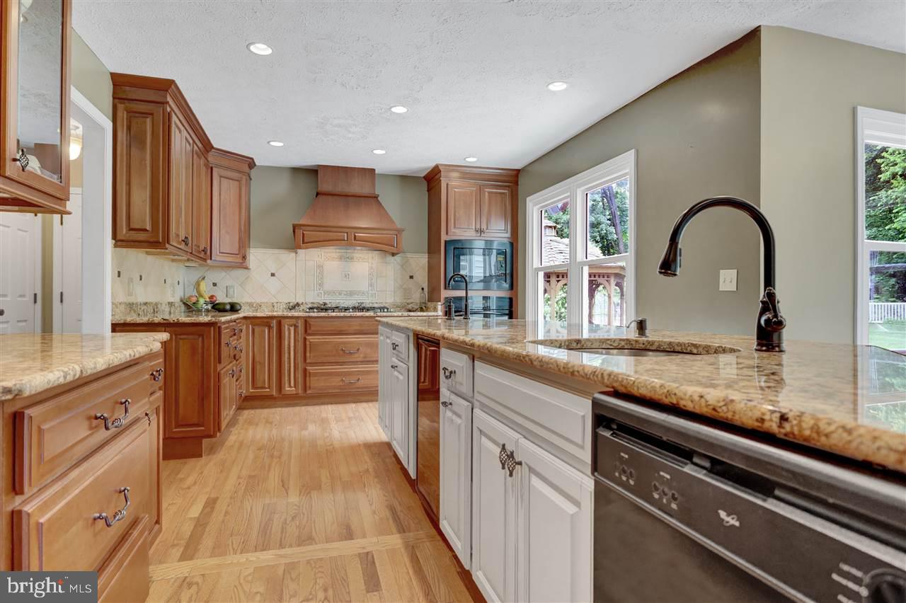 118 Abbey Road New Freedom, PA 17349 - Photo 8 of 32 Gallery Image 8