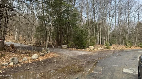 $225,000 | 4 Spring Woods, Diamond Point, NY 12824