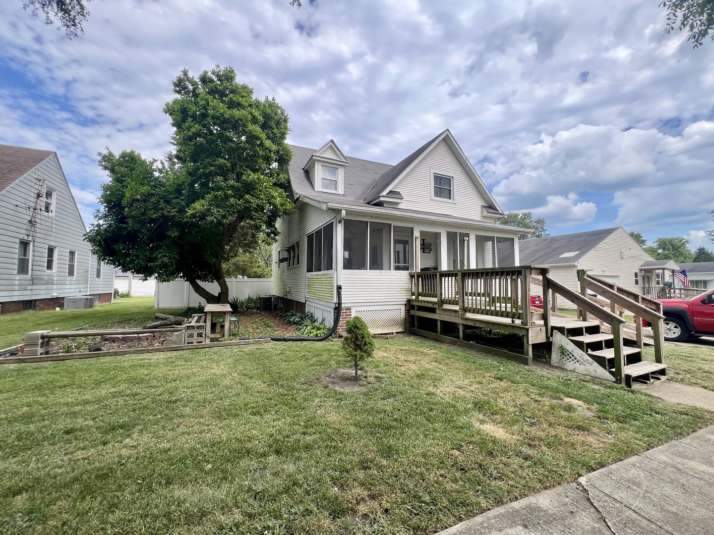 205 East Street Penfield, IL 61862 - Photo 2 of 20