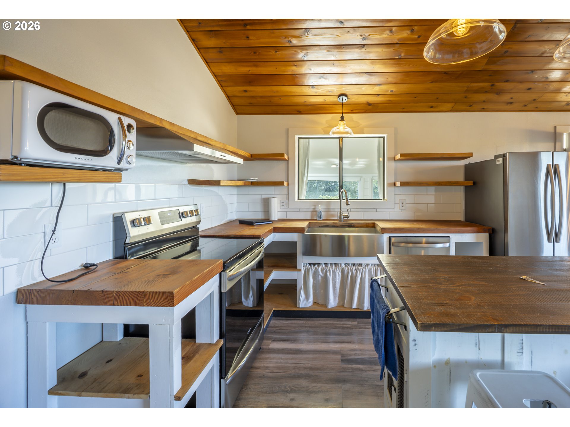 87748 Terrace View Drive Florence, OR 97439 - Photo 11 of 48