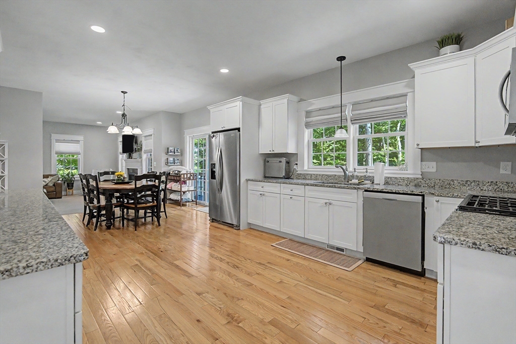 377 Rebecca Road Northbridge, MA 01588 - Photo 29 of 40