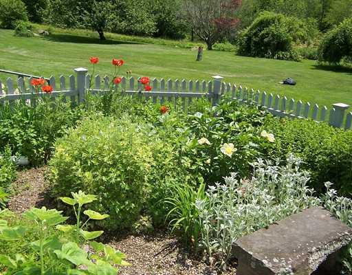 329 Wallston Road Tenants Harbor, ME 04860 - Photo 12 of 25 Other. Perennial Gardens