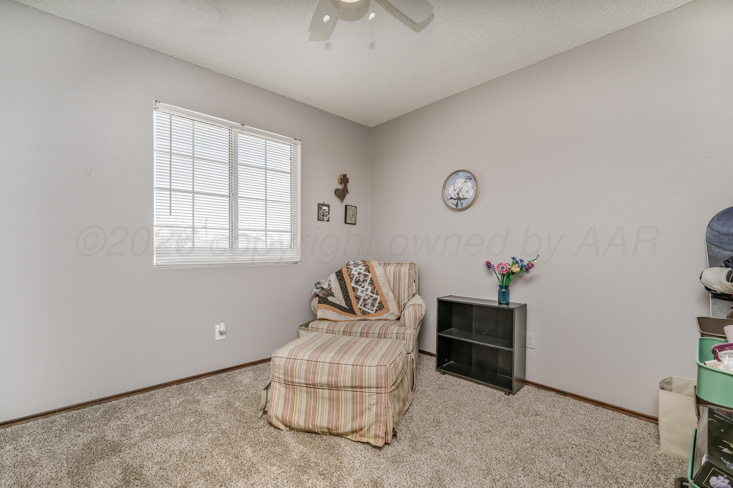 900 Goodnight Street Claude, TX 79019 - Photo 17 of 20 900 Goodnight St 16