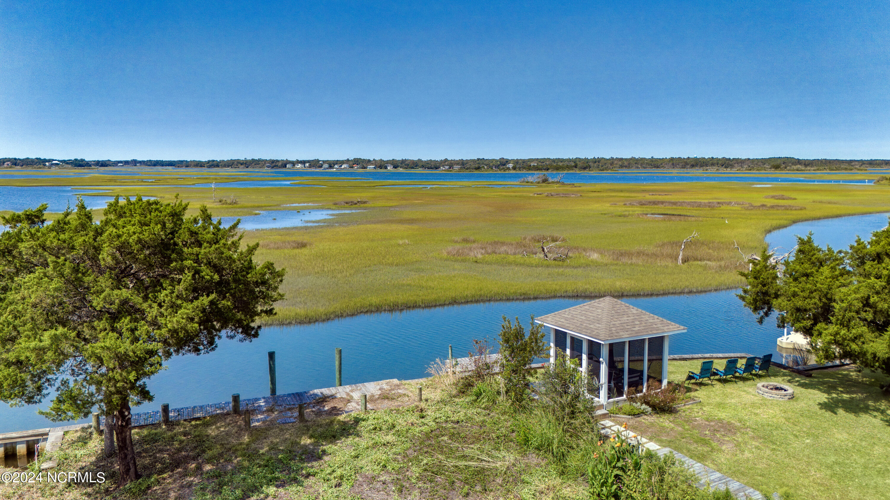 15 W Ridge Surf City, NC 28445 - Photo 7 of 16 2nd floor view