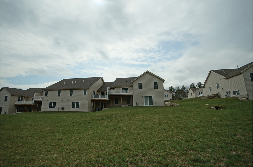 35 Hall Road, Unit 35 Fremont, NH 03044 - Photo 6 of 30