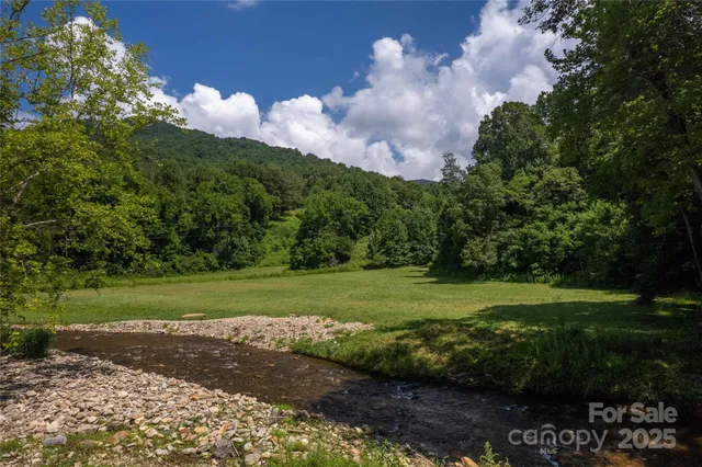 $899,000 | 112 Hawks Nest Ridge, Cullowhee, NC 28723