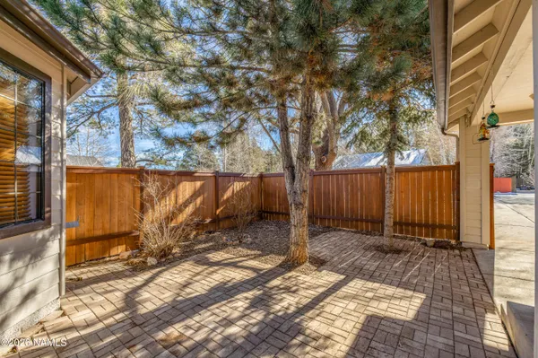 $875,000 | 218 East Mohawk Drive, Flagstaff, AZ 86005