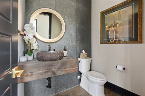 $2,500,000 | 19204 Secretariat Place, Spicewood, TX 78669
