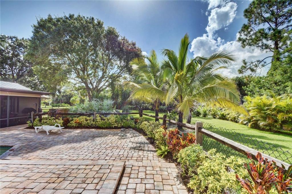 8616 Southwest Perry Lane Stuart, FL 34997 - Photo 14 of 55 Gallery Image 14