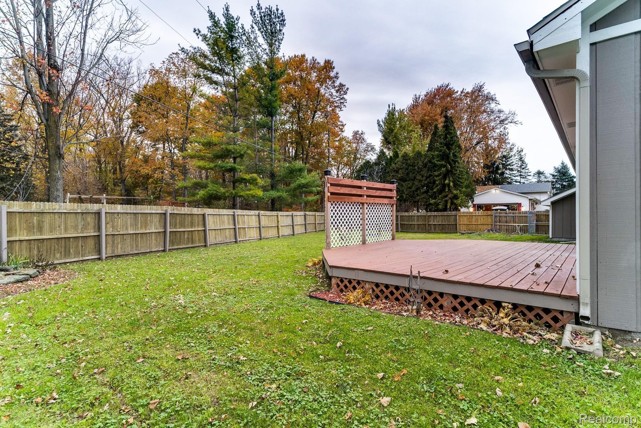 5895 Lakeshore Road Fort Gratiot, MI 48059 - Photo 26 of 46 5895 Lakeshore Rd (25 of 38).jpg