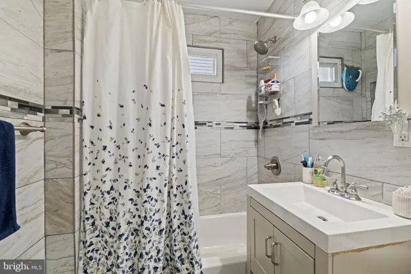 $425,000 | 3105 Newportville Road, Bristol, PA 19007