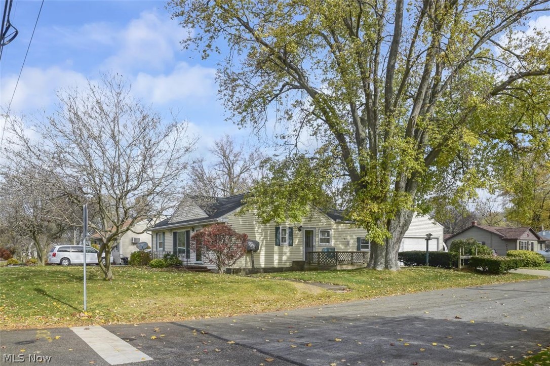 1279 Bennett Road Madison, OH 44057 - Photo 3 of 29