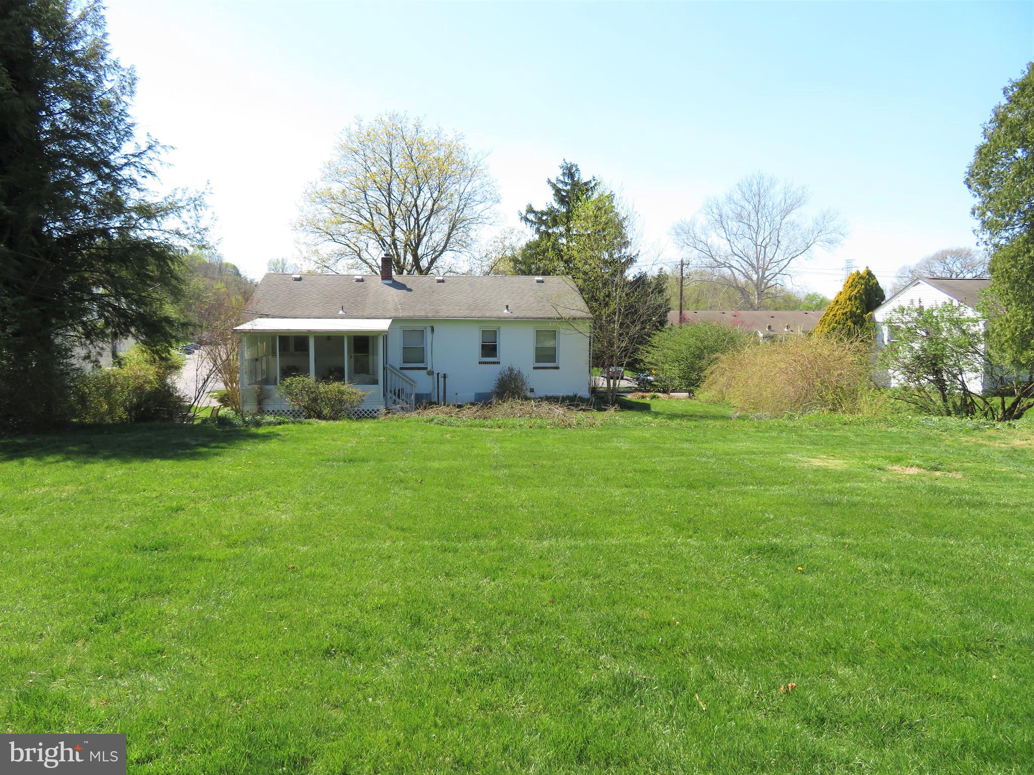 37 Cedar Grove Road Conshohocken, PA 19428 - Photo 4 of 37 Gallery Image 4