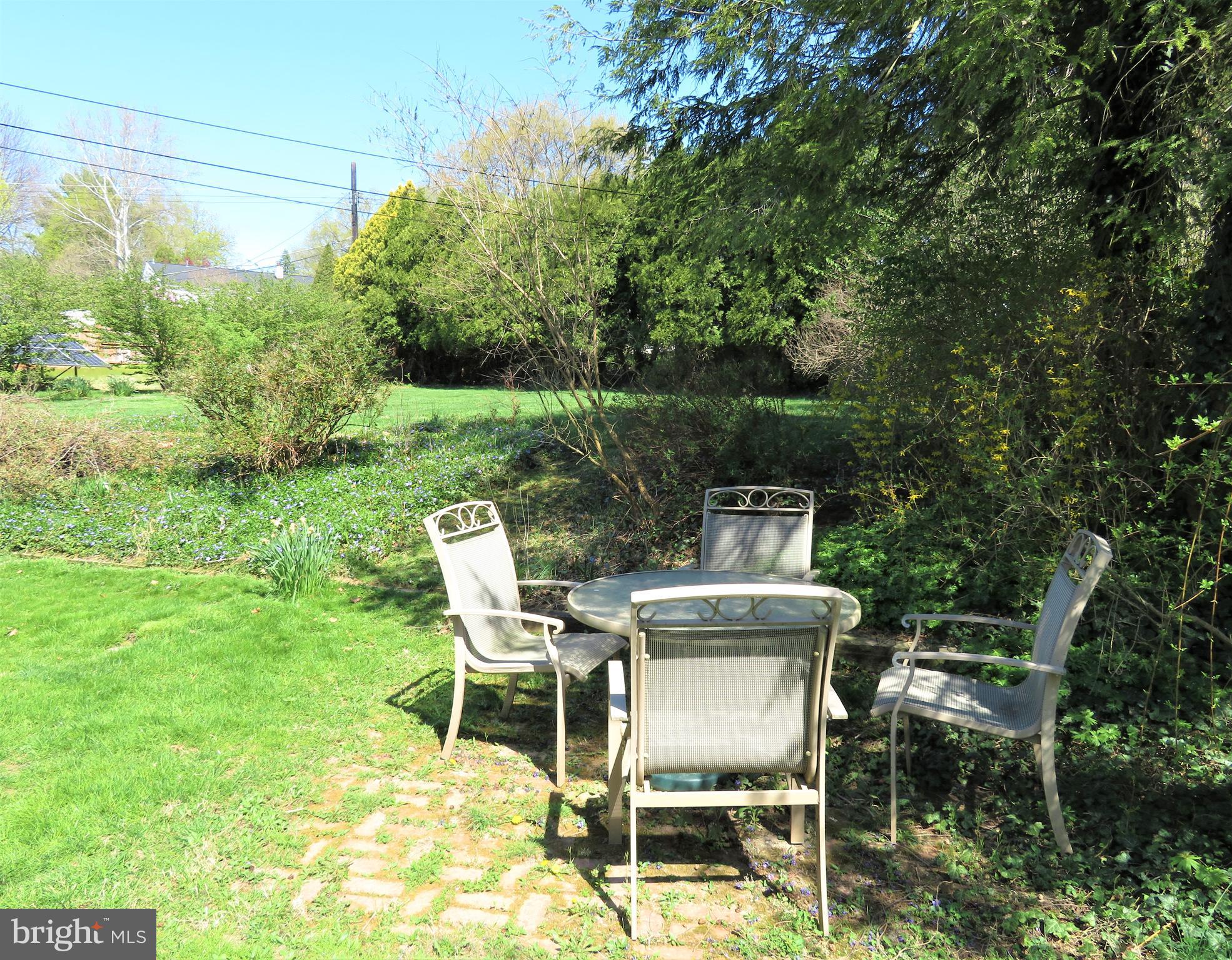 37 Cedar Grove Road Conshohocken, PA 19428 - Photo 6 of 37 Gallery Image 6
