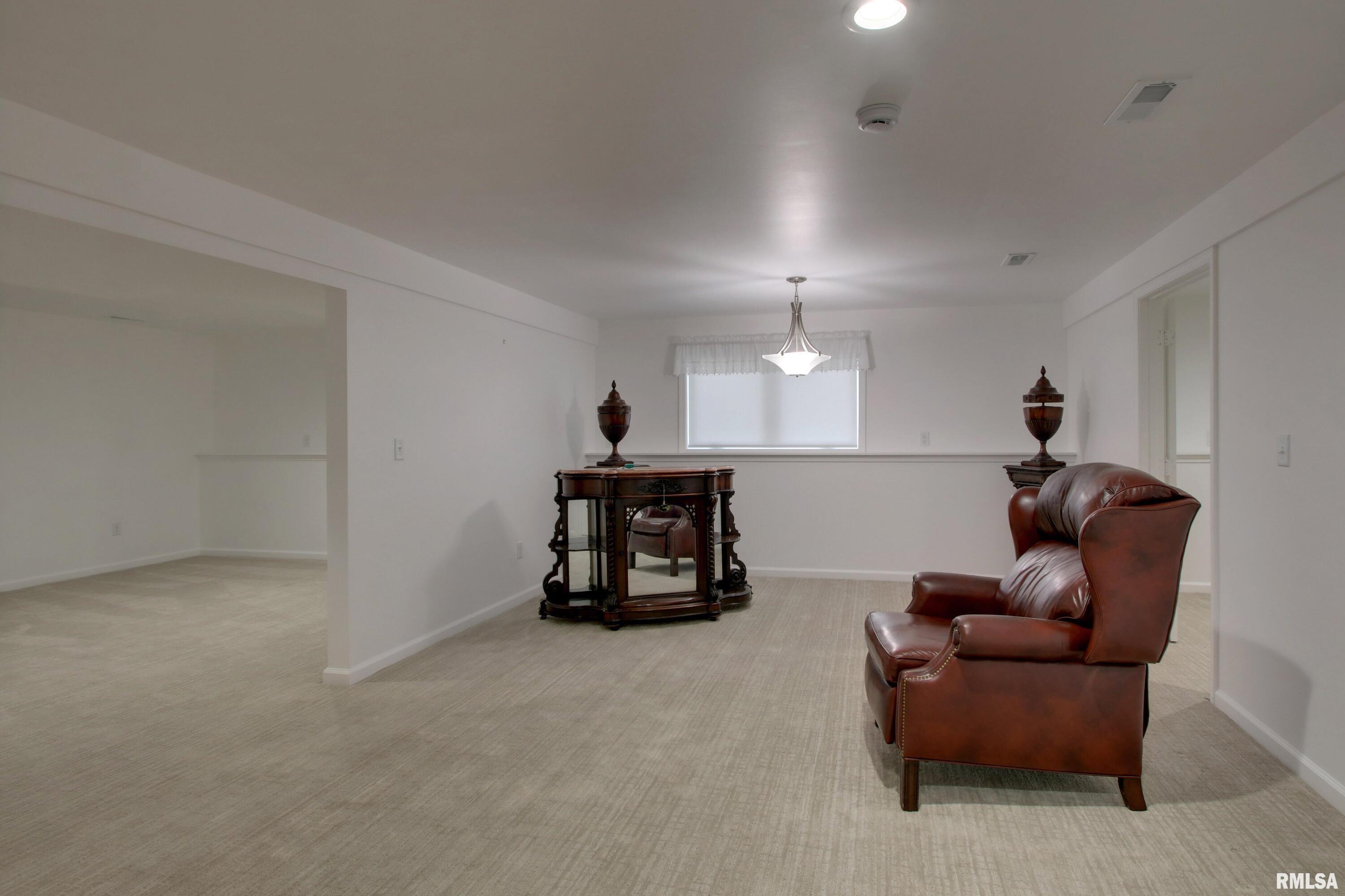 4811 Elm Street Quincy, IL 62305 - Photo 19 of 24