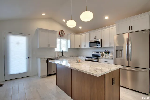 $315,000 | 4811 Elm Street, Quincy, IL 62305