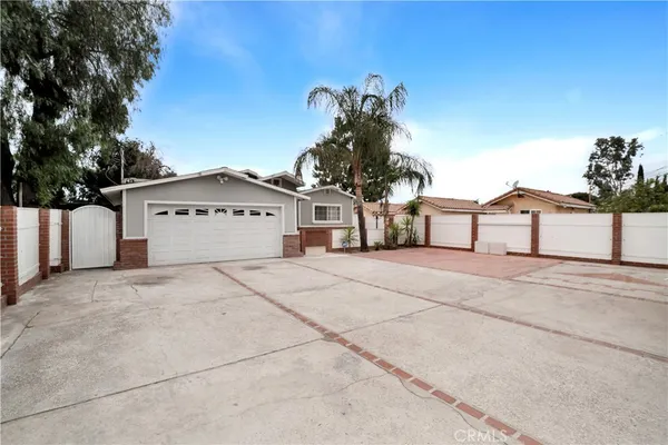 $849,900 | 13176 Foothill Boulevard, Sylmar, CA 91342