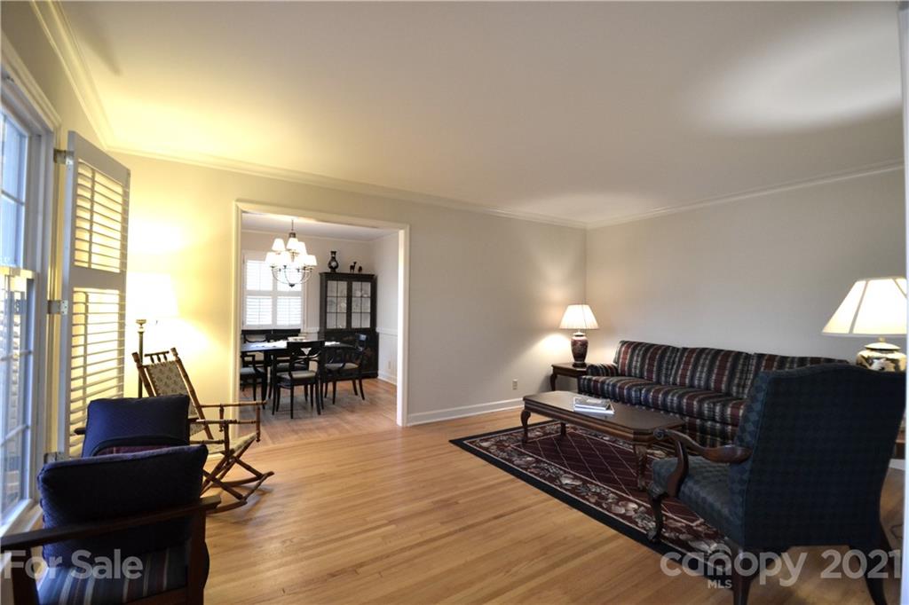 1628 Redcoat Drive Charlotte, NC 28211 - Photo 3 of 24