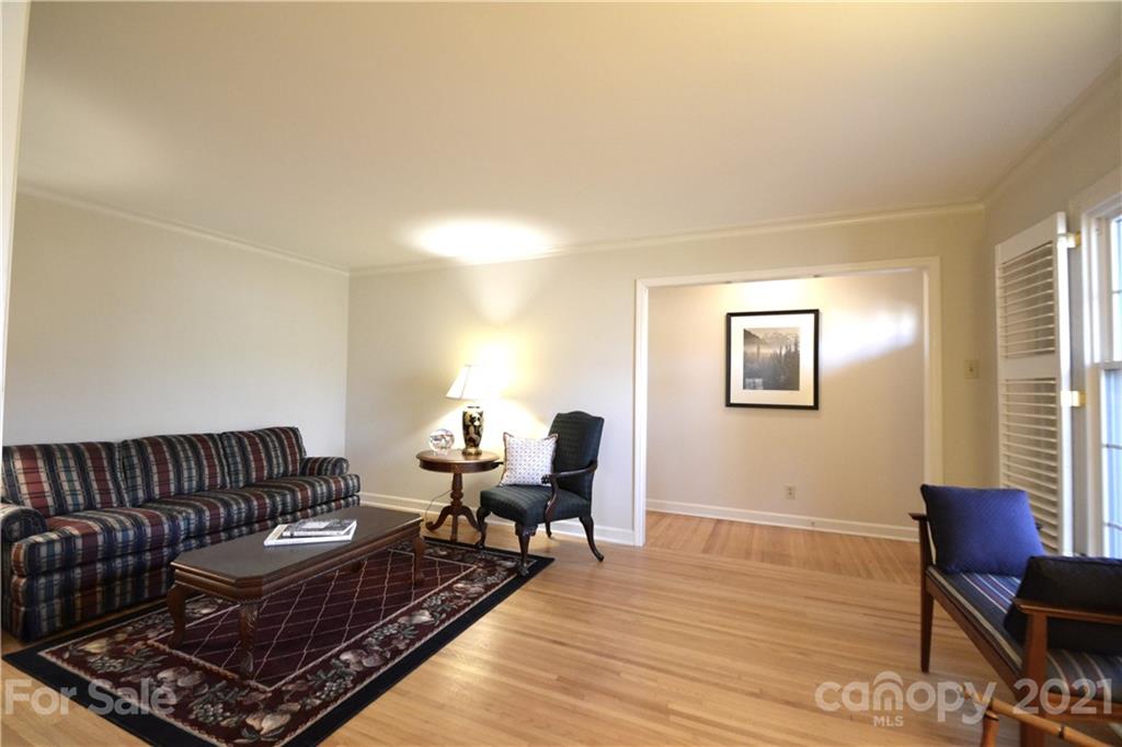 1628 Redcoat Drive Charlotte, NC 28211 - Photo 4 of 24