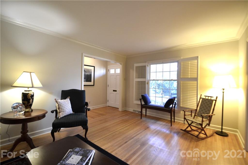 1628 Redcoat Drive Charlotte, NC 28211 - Photo 5 of 24