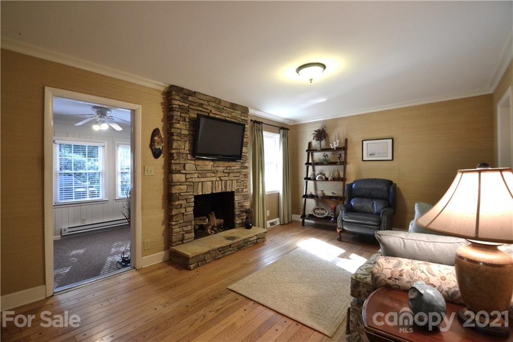 1628 Redcoat Drive Charlotte, NC 28211 - Photo 9 of 24