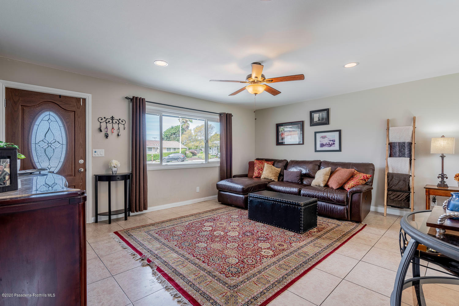 597 McLeod Rondo Camarillo, CA 93010 - Photo 3 of 20 597 McLeod Rondo Camarillo CA-large-003