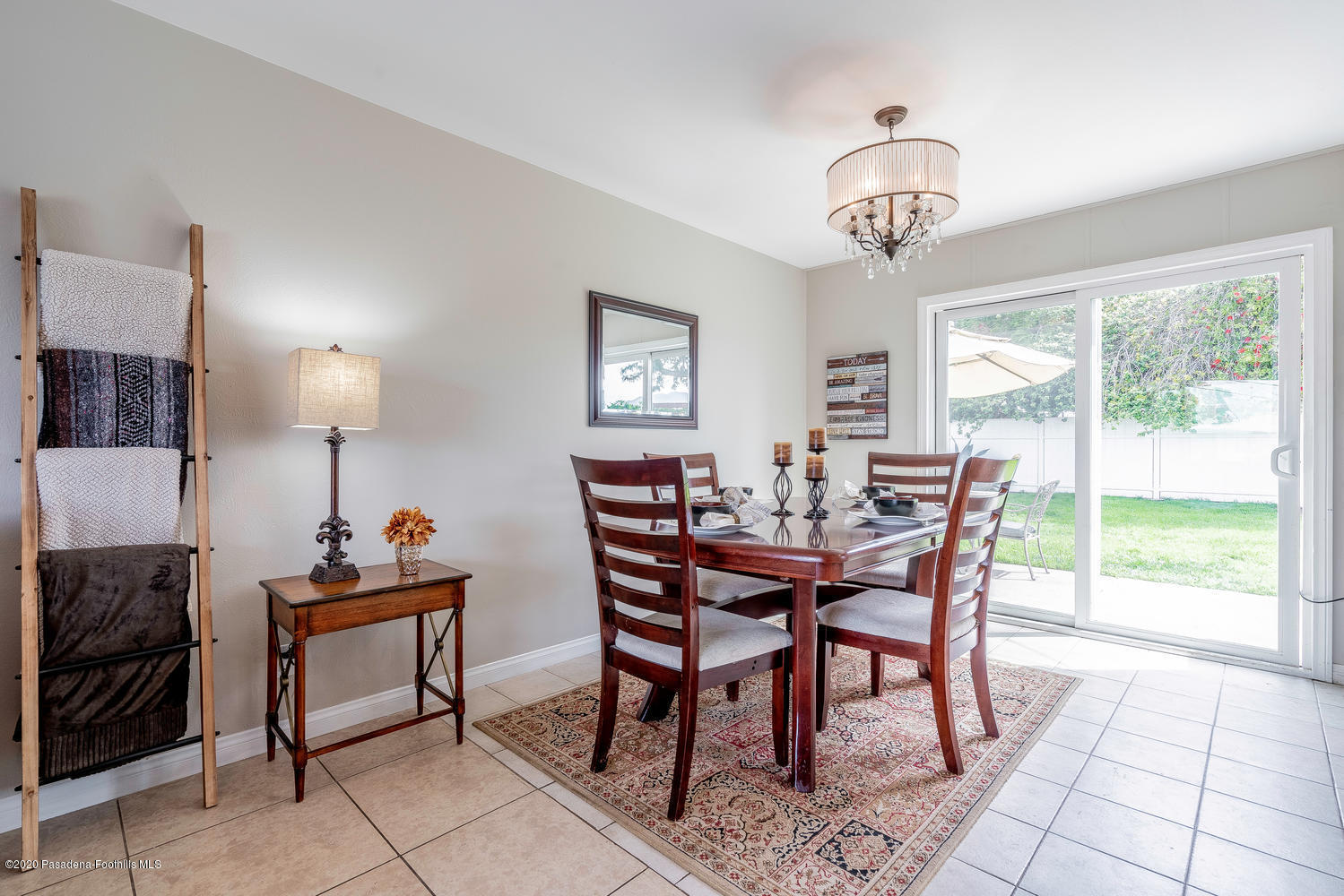 597 McLeod Rondo Camarillo, CA 93010 - Photo 5 of 20 597 McLeod Rondo Camarillo CA-large-005