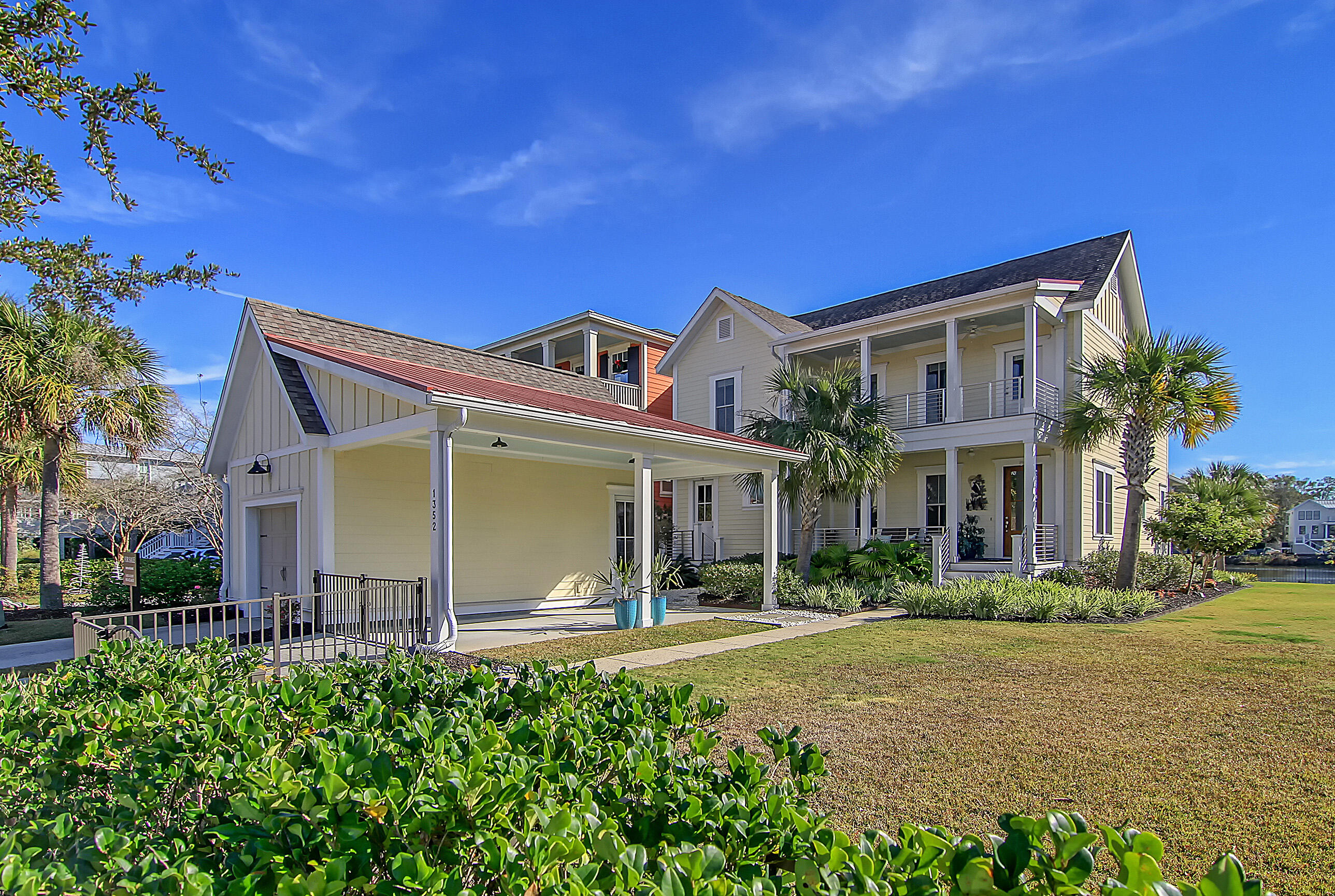 1352 Penshell Place Mount Pleasant, SC 29464 - Photo 4 of 79 CREM_1352 Penshell Place_007