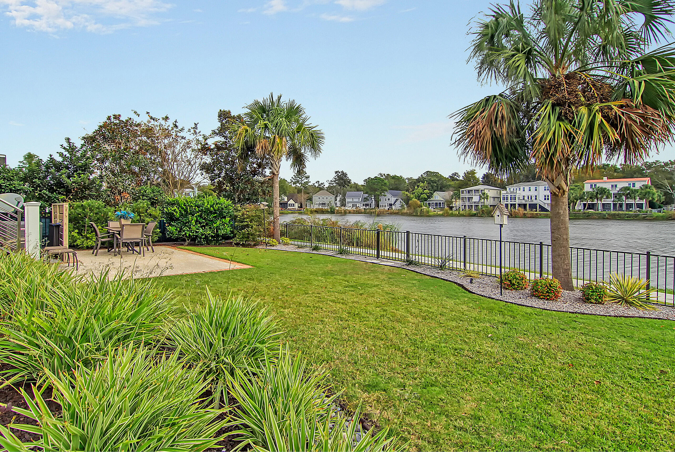 1352 Penshell Place Mount Pleasant, SC 29464 - Photo 6 of 79 CREM_1352 Penshell Pl_072