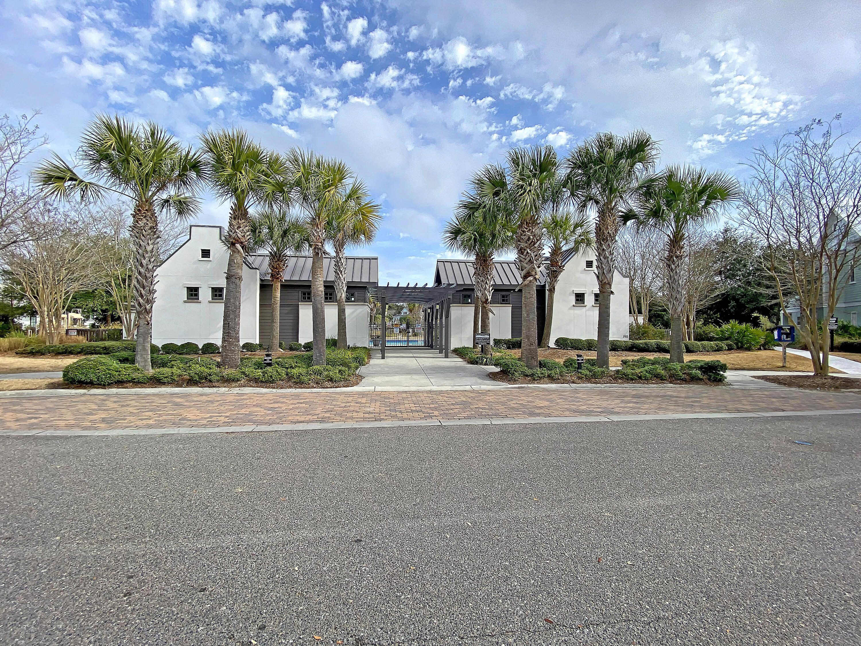 1352 Penshell Place Mount Pleasant, SC 29464 - Photo 66 of 79 CREM_Watermark - amenities_008