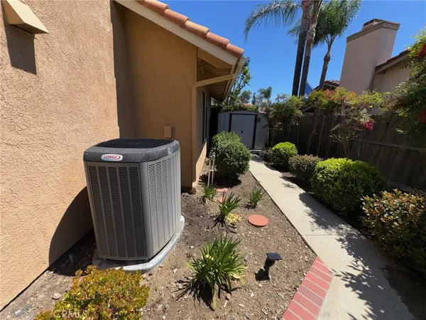 $3,275 | 39495 7 Oaks Drive, Murrieta, CA 92562