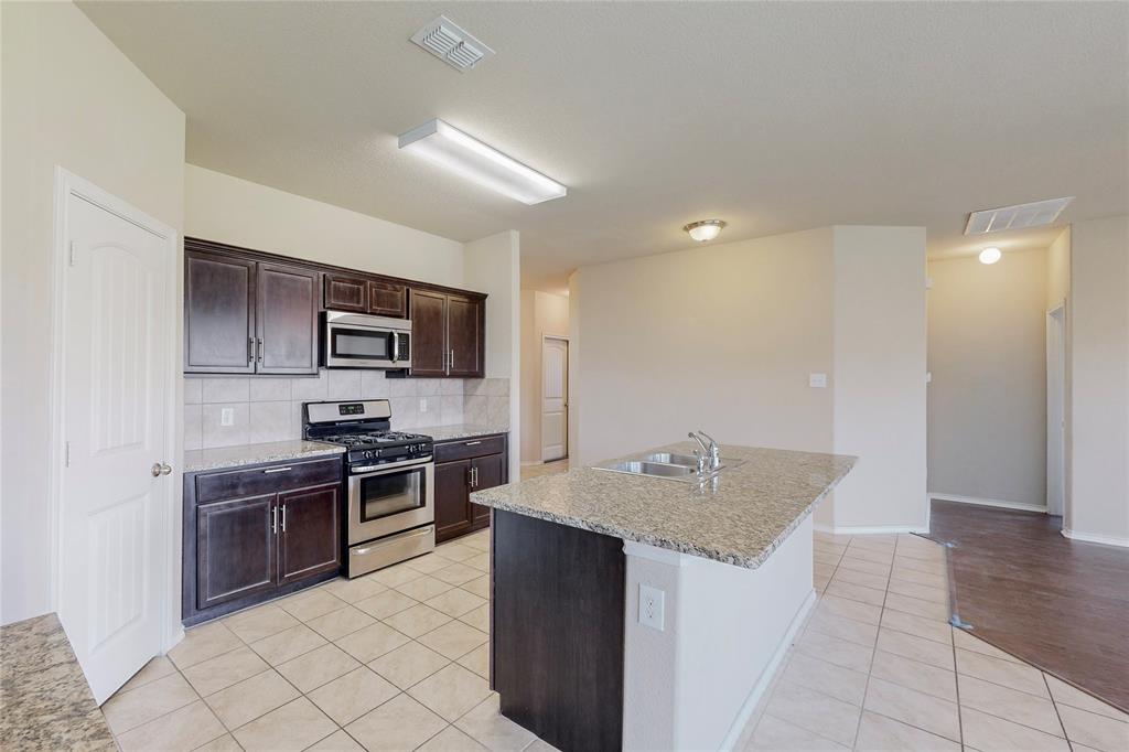 5140 Grayson Ridge Drive Fort Worth, TX 76179 - Photo 14 of 38