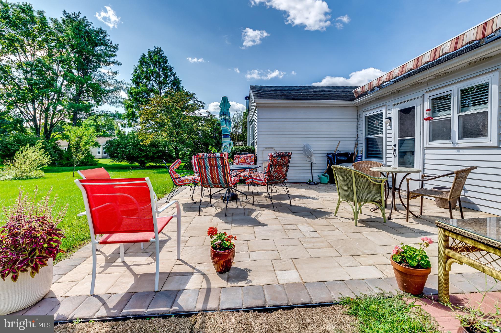 40 Stratford Road Southampton, NJ 08088 - Photo 18 of 22 EP Henry Patio w/Awning