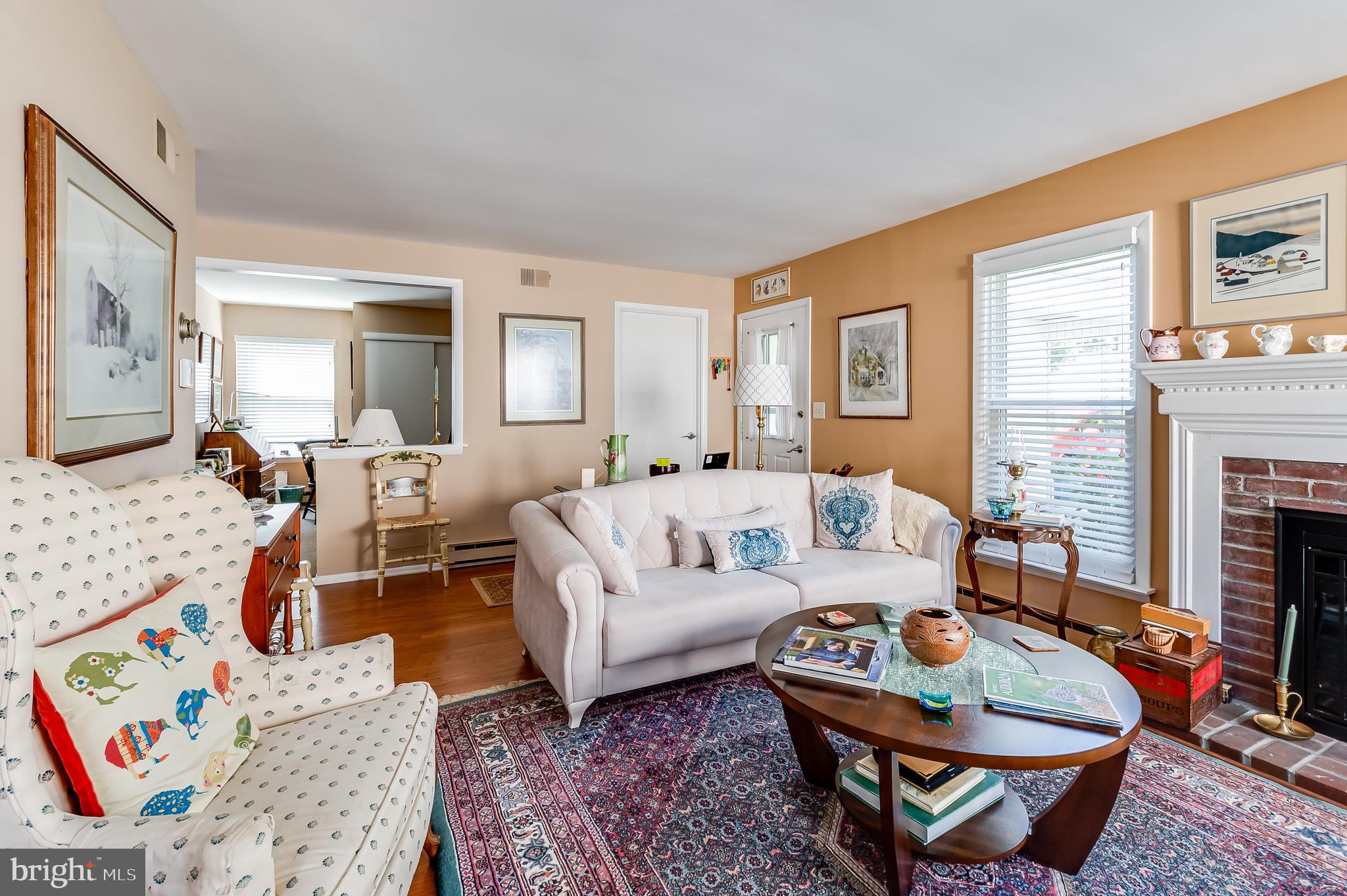 40 Stratford Road Southampton, NJ 08088 - Photo 5 of 22 Gorgeous Living Room