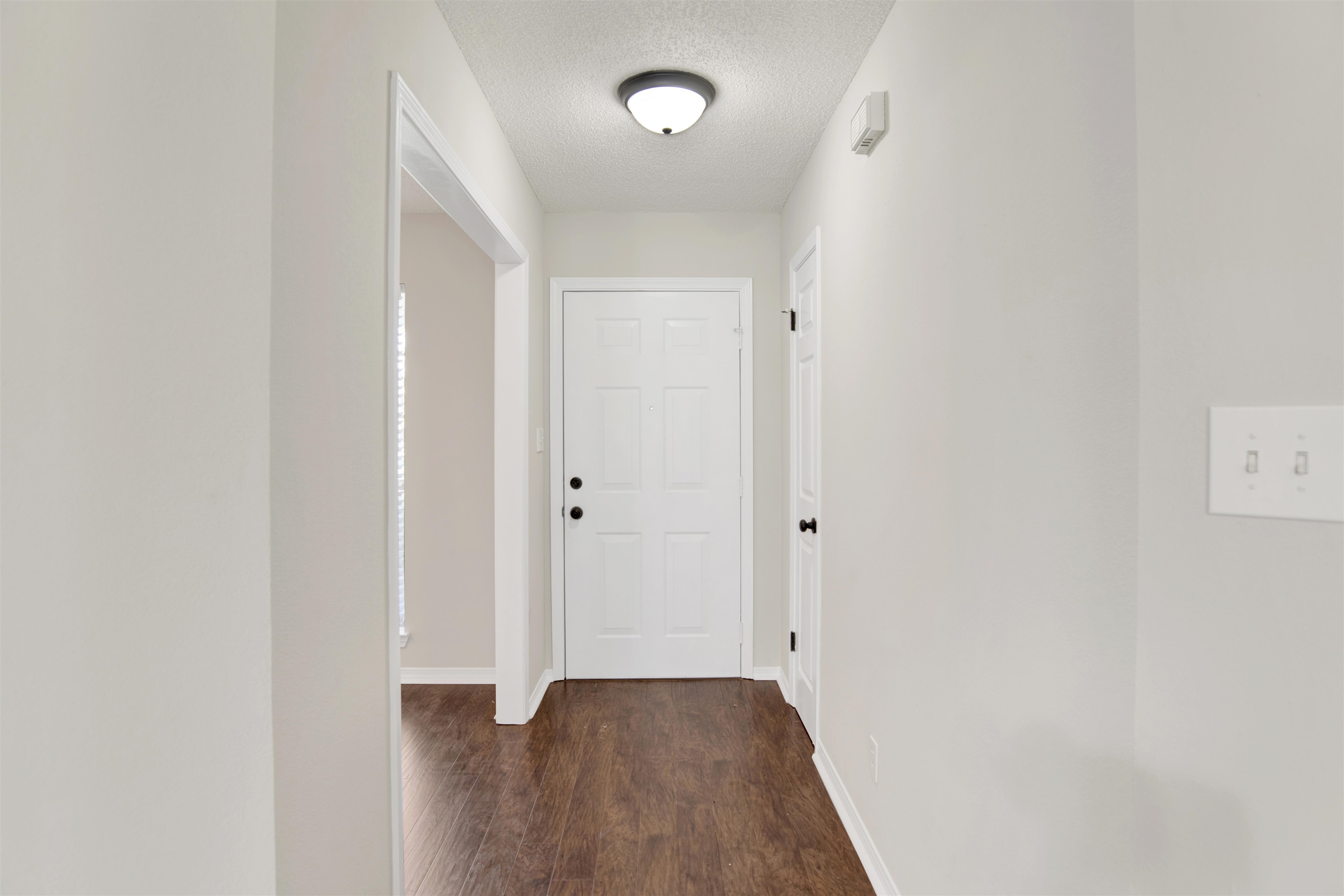 9825 Fairway Drive Foley, AL 36535 - Photo 7 of 39 Hallway
